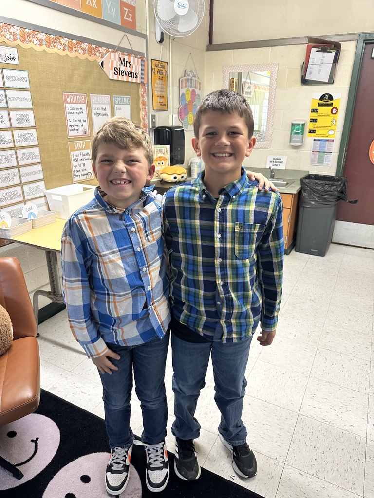 Homecoming week! Fun photos from Columbiaville - PJ Day and Twin Day!