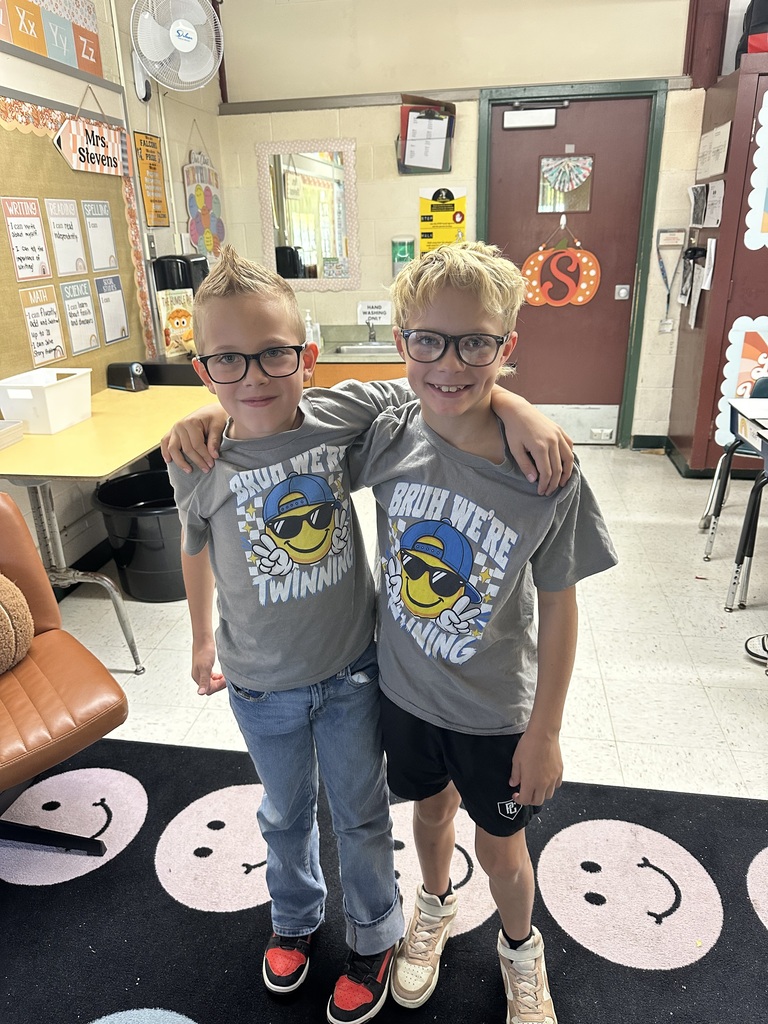 Homecoming week! Fun photos from Columbiaville - PJ Day and Twin Day!