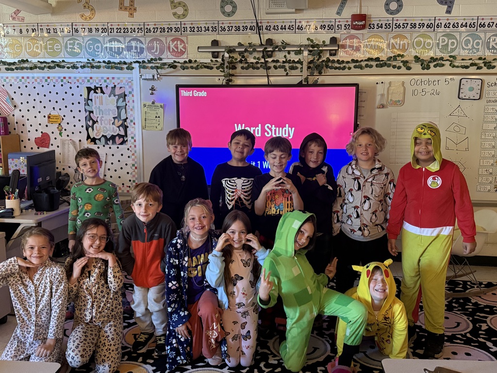 Homecoming week! Fun photos from Columbiaville - PJ Day and Twin Day!
