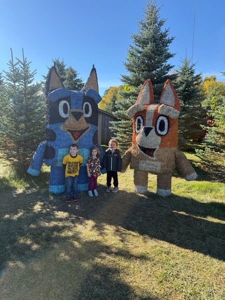 Preschoolers visit Johnson's Pumpkin Farm