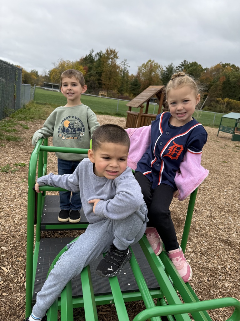 Preschoolers visit Johnson's Pumpkin Farm