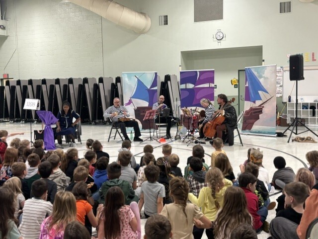 Troubadours from the Flint Institute of Arts