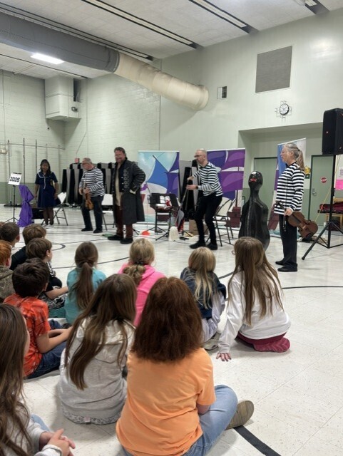 Troubadours from the Flint Institute of Arts