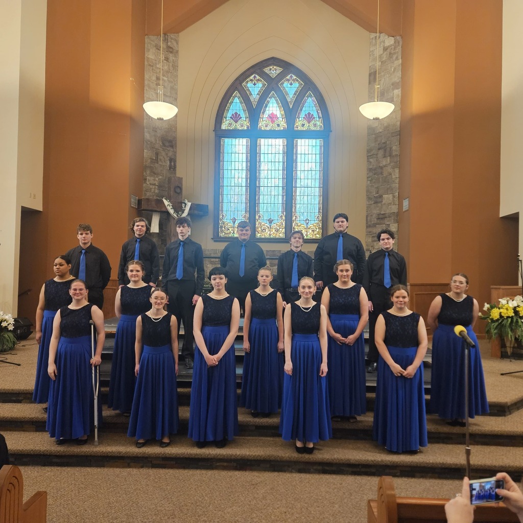 LHS Vox Humana Group photo on the Chicago Heritage Festival competition trip 