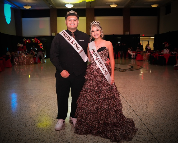 prom king and queen 