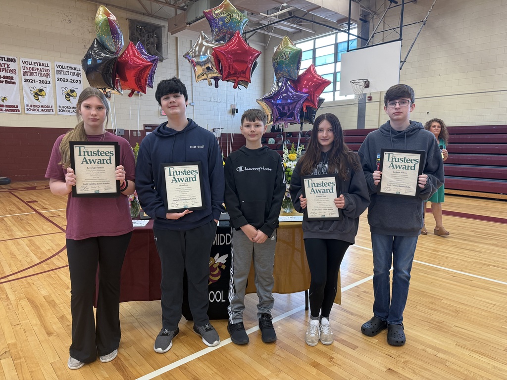 picture of 5 South Carolina Junior Scholars (Bayleigh Melton, Ethan Bare, Ashton Ries, and Jackson Sellers)