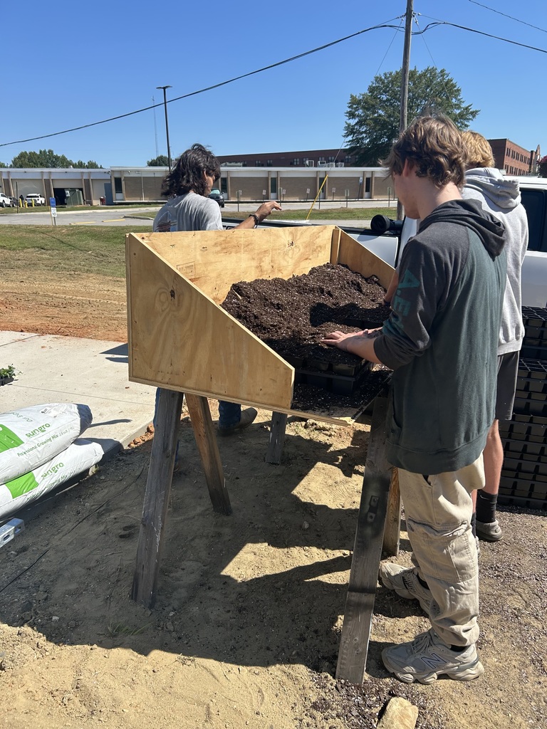 LCSDCC Horticulture Students Planting in Greenhouse