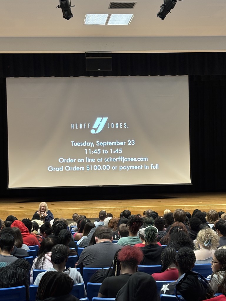 Image of Senior Class Meeting