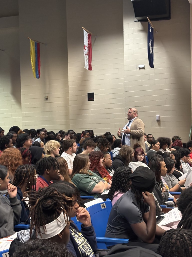 Image of Senior Class Meeting