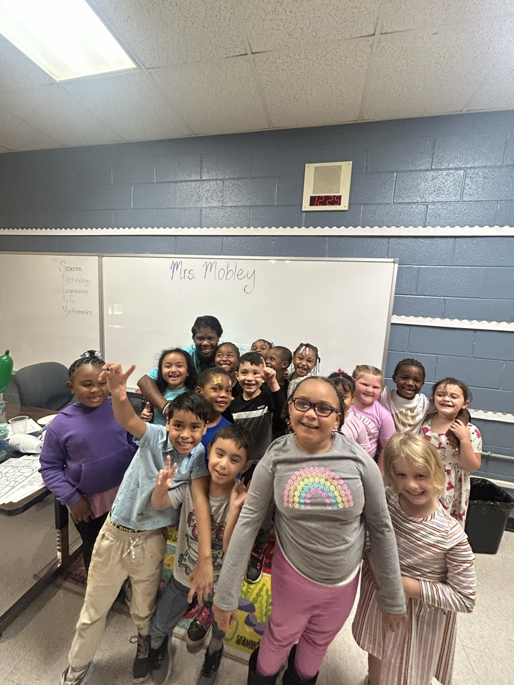 miss Mobley and a class full of kids