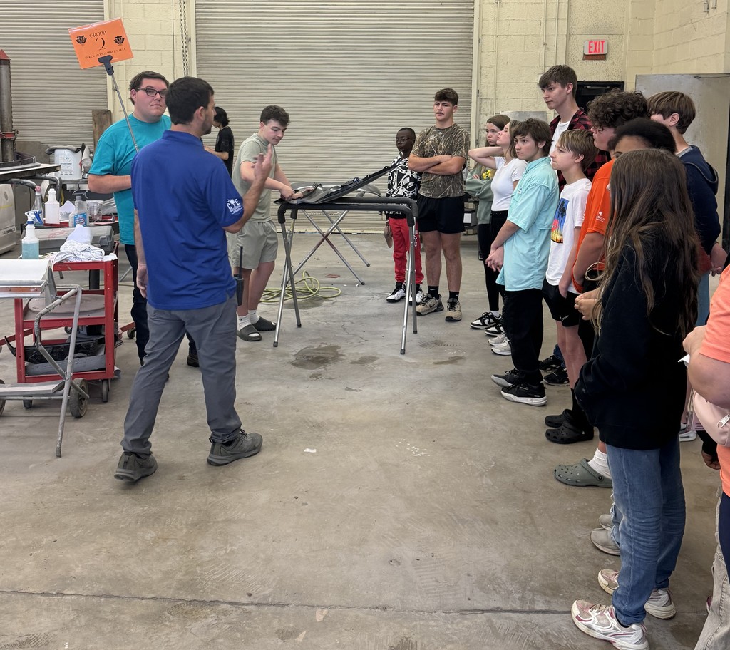 LCSDCC 8th grade tour AJMS