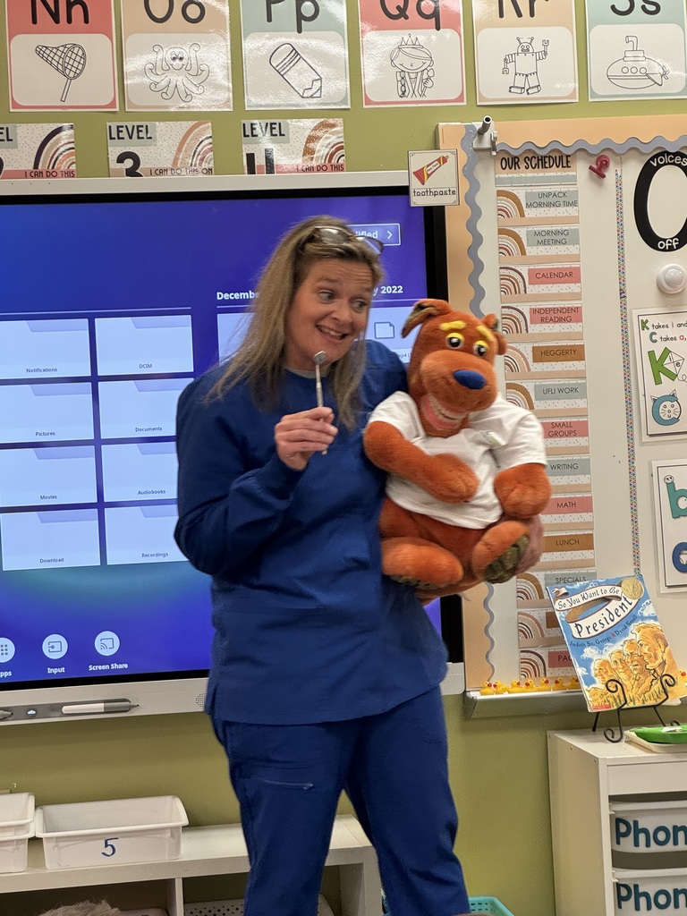 Ms. Johnnie from Laxer Long and Savage teaching about oral health