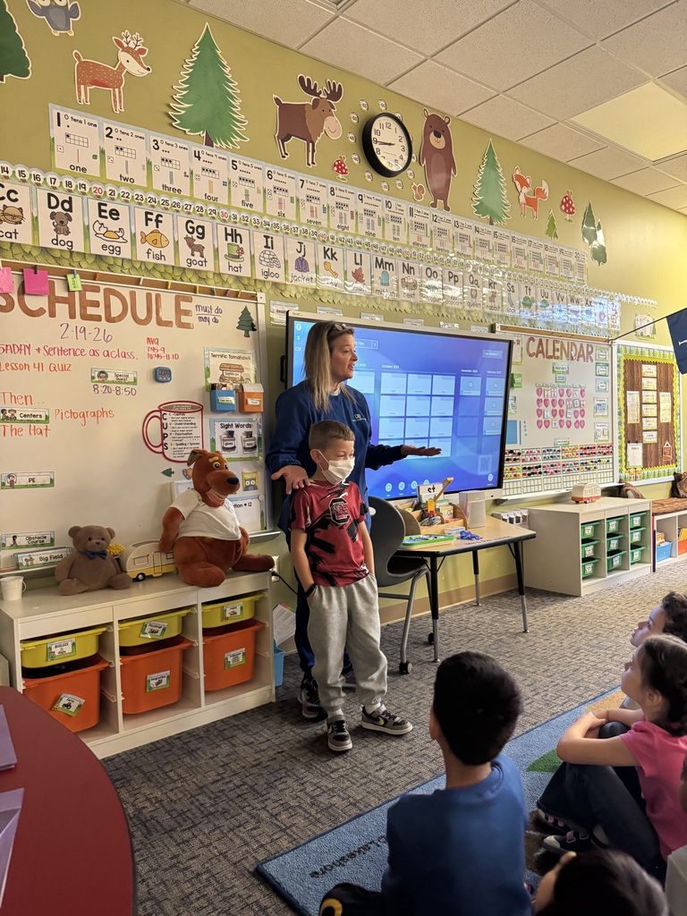 Ms. Johnnie from Laxer Long and Savage teaching about oral health