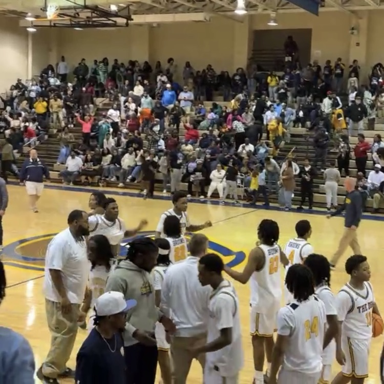 image of basketball game