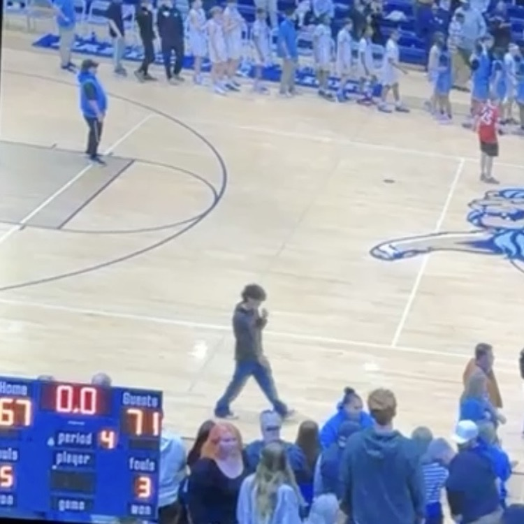 image of Bruins Basketball 