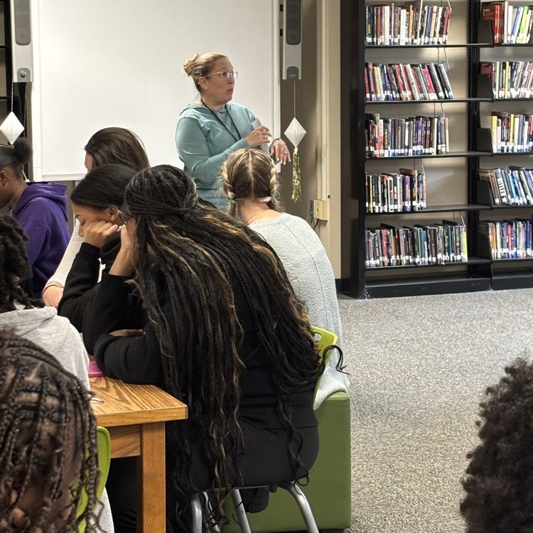 image of dual enrollment students 