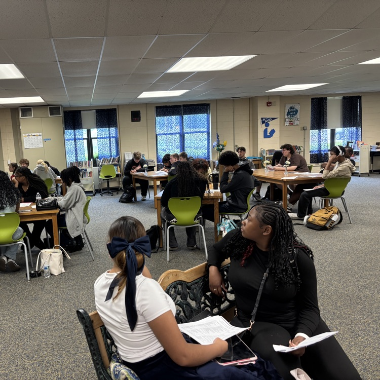 image of dual enrollment students