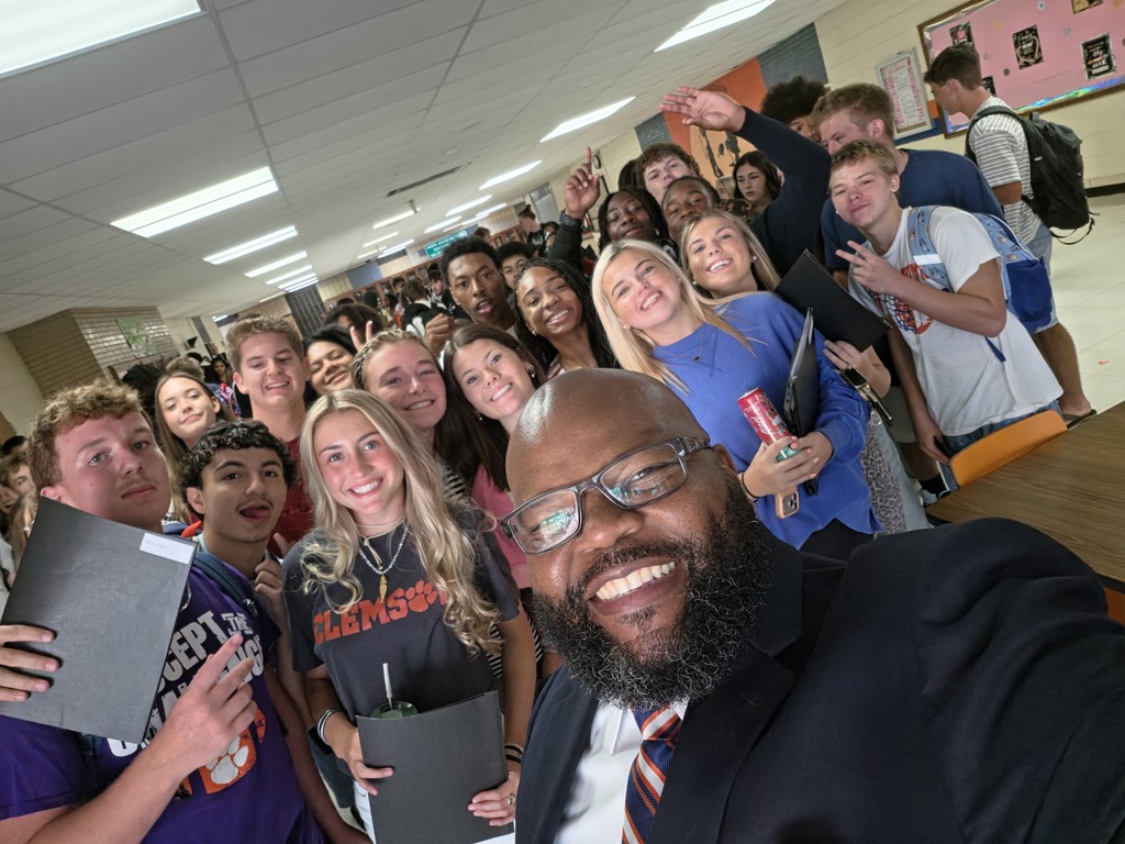 Superintendent, Dr. Williams, and AJ High senior class
