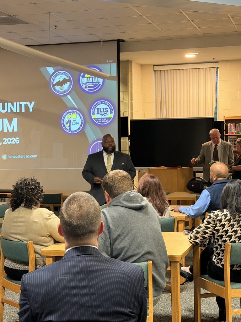 Image of Dr. Williams speaking in the ILMS Media Center