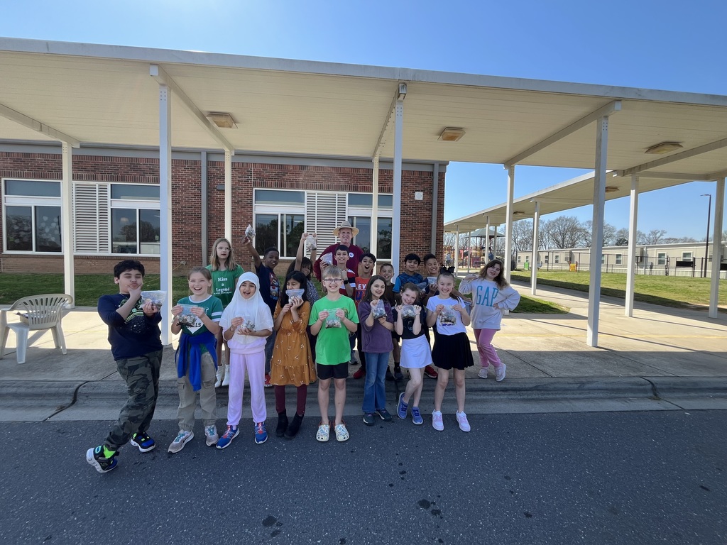Harrisburg Elementary - 3rd grade students at Diamond Del