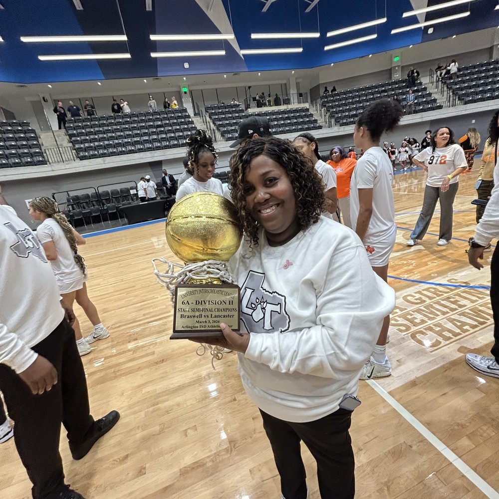 Coach Lamesia McKinney