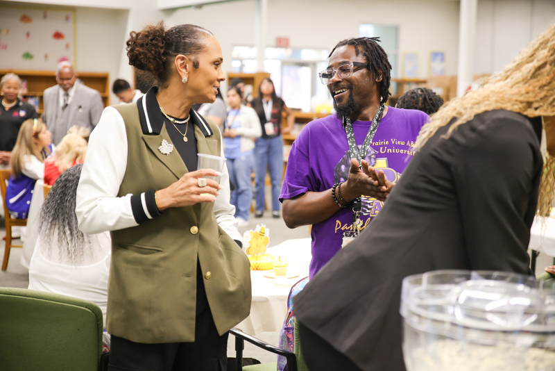 Houston El "B"ee Celebration