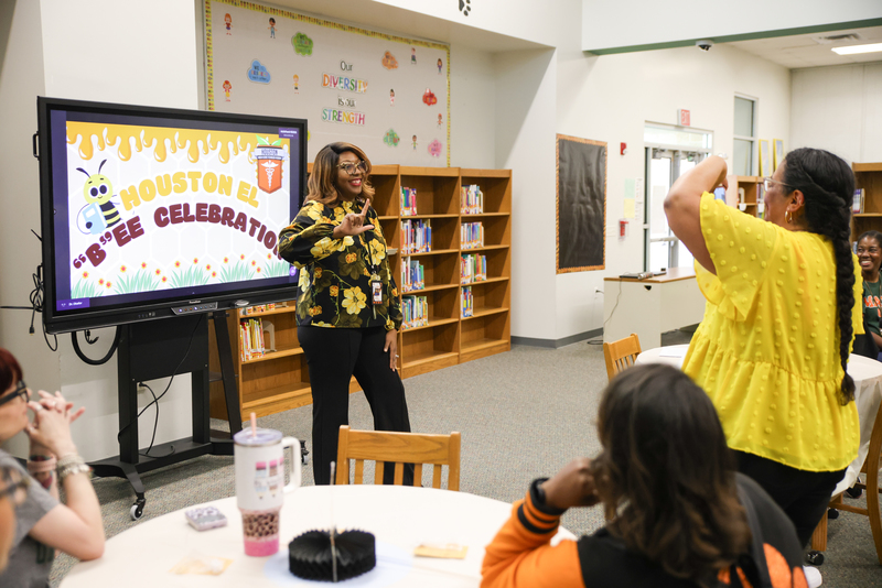 Houston El "B"ee Celebration