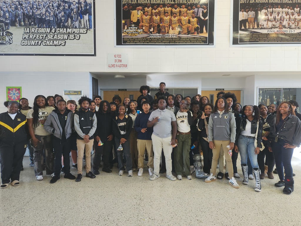 The Panthers are headed to Round 1 of the State Playoffs tonight! 🏈 This morning, our team was treated to a hearty breakfast courtesy of The Valley Local and Mayor Heard. We truly appreciate our community leaders for always supporting our students and giving back to our school system. Thank you for pouring into our kids and showing your Panther pride! 🖤💛