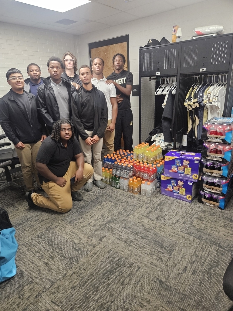 A huge thank you to The Valley Local for your continued support of our Panther Family! 🐾🖤 This amazing organization has donated drinks and snacks for our team as they travel for the Championship game. Your generosity means so much to our players and coaches. Good luck, Panthers! The entire community is behind you all the way! 🏈🙌