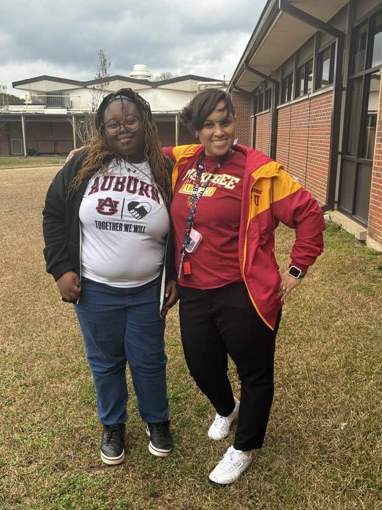 📚 Here are a few students celebrating College & Career Day and imagining tomorrow’s opportunities.