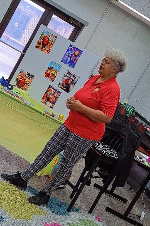 5th graders + lemonade + history = a perfect Black History Month treat! 🍋✨ Our 5th graders had a blast today with Grandma Val’s Lemonade! They sampled the delicious lemonade and learned about its history — a perfect way to celebrate Black History Month. Sending big love and best wishes to Grandma Val and her family for sharing their story and spreading joy with our school! 🖤✨ #BlackHistoryMonth #GrandmaValsLemonade #5thGradeFun #SweetLearning #CommunityLove