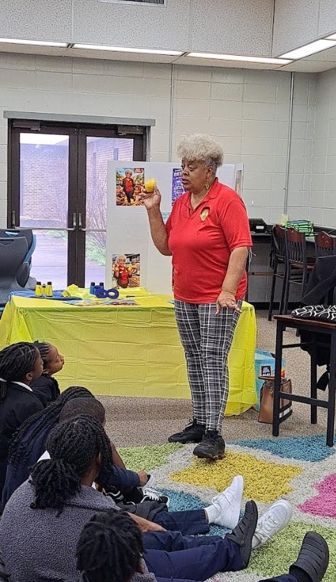 5th graders + lemonade + history = a perfect Black History Month treat! 🍋✨ Our 5th graders had a blast today with Grandma Val’s Lemonade! They sampled the delicious lemonade and learned about its history — a perfect way to celebrate Black History Month. Sending big love and best wishes to Grandma Val and her family for sharing their story and spreading joy with our school! 🖤✨ #BlackHistoryMonth #GrandmaValsLemonade #5thGradeFun #SweetLearning #CommunityLove