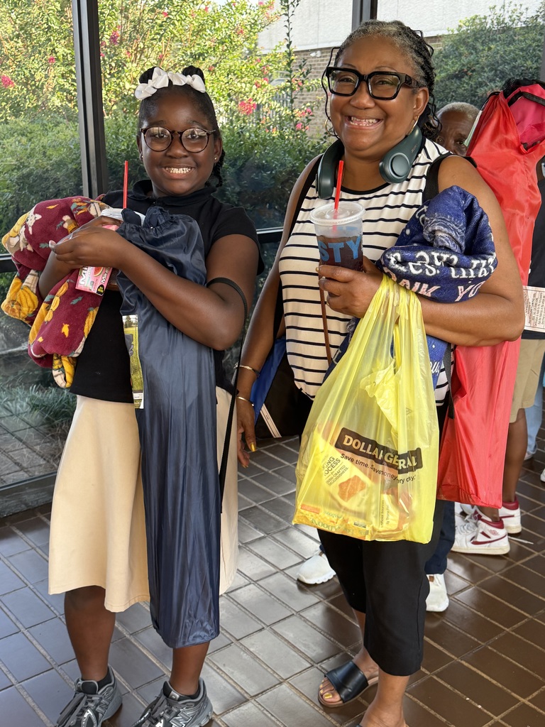 Students enjoying a night of family fun!