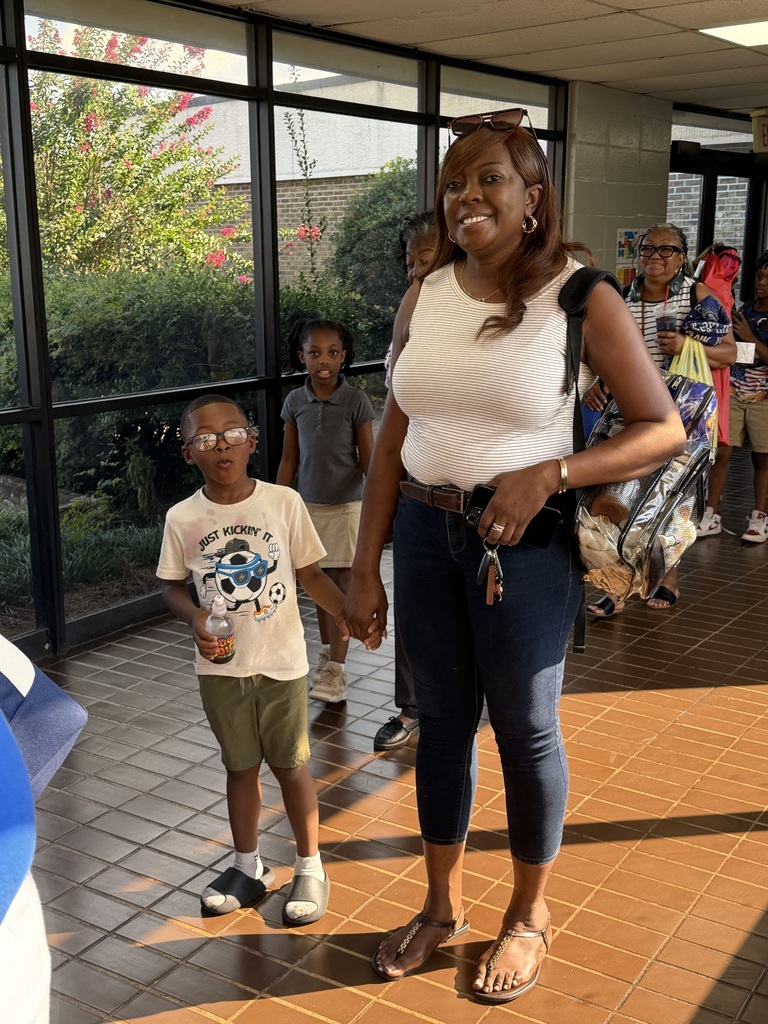 Students enjoying a night of family fun!