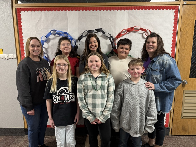 a group picture of students, teachers, and our school social worker Mrs. Braathen 