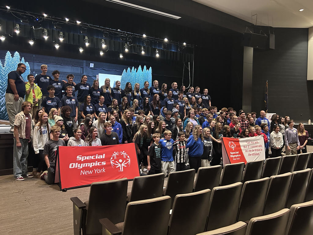 Group photo of 20+ students, with BOBCATeam advisor Erin Martindale, attending the YAC Summit at Corning Painted Post yesterday, October 30th