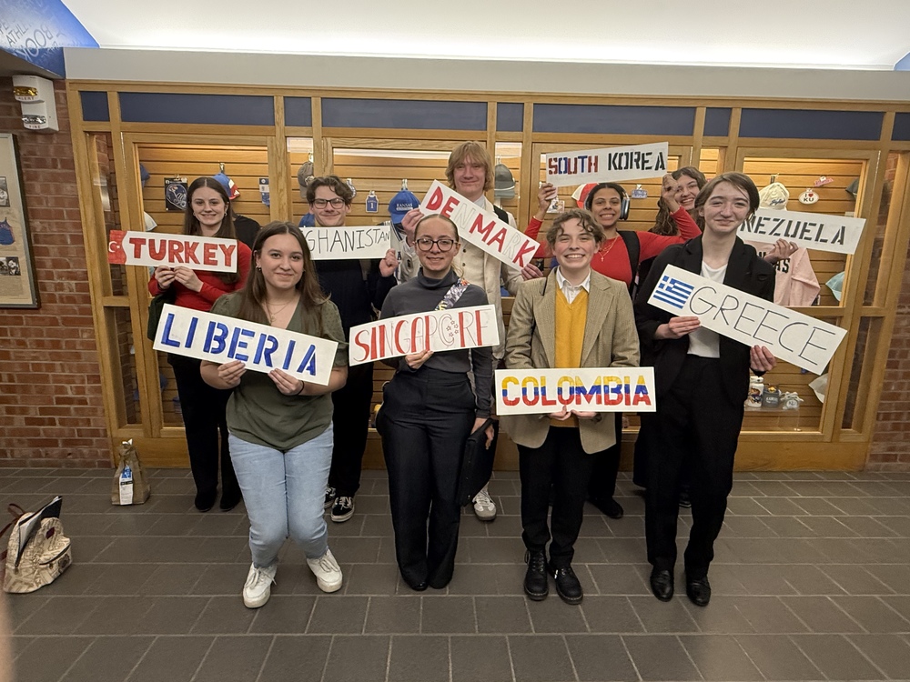 LHS Students Excel at Topeka Model United Nations Conference