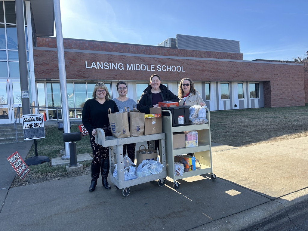 A big thank you to our friends at State Farm Insurance for donating candy bags and gingerbread house kits to Lansing Middle School! Shoutout to Tiffany Andrews and her crew for making students’ days a little sweeter.