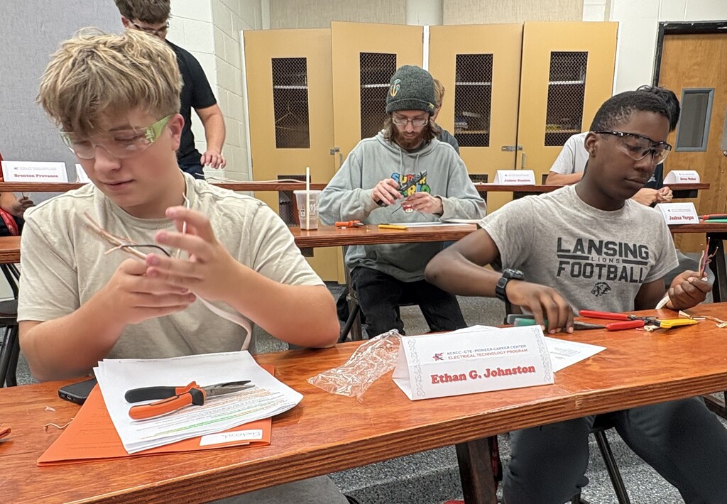 Student working in Electronics program at KCKCC