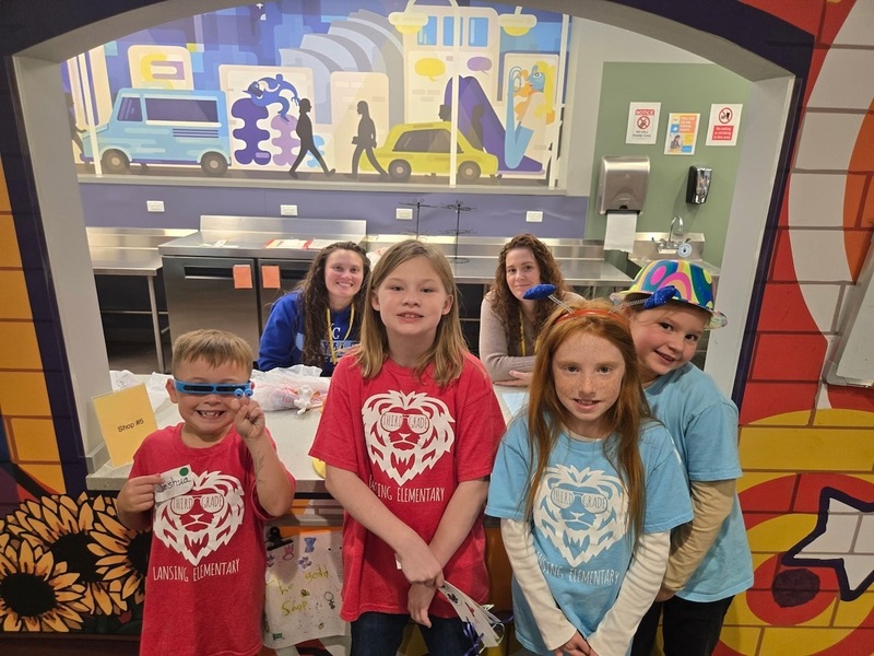 THird graders on field trip