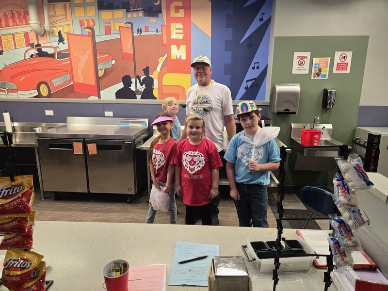 THird graders on field trip