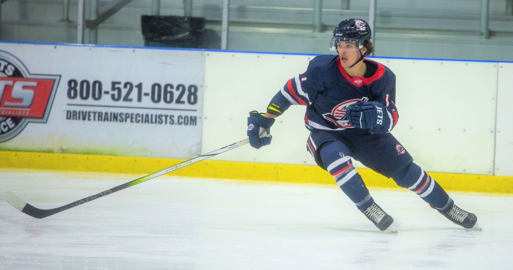 Photo of hockey player Aidan RaCosta on the ice playing for the Metro Jets