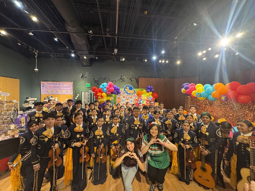 Mariachi Los Tigrillos de Oro sharing our Christen Middle CUB Pride at Mall Del Norte Lovely Locals Shop.  Celebrating September Mexican Independence Grito!!  GO CUBS! 