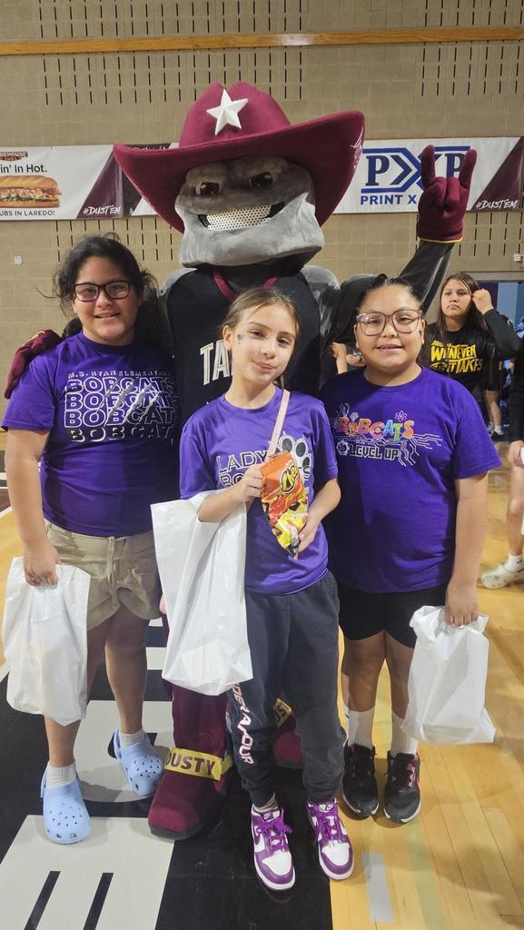 TAMIU Youth Volleyball Day