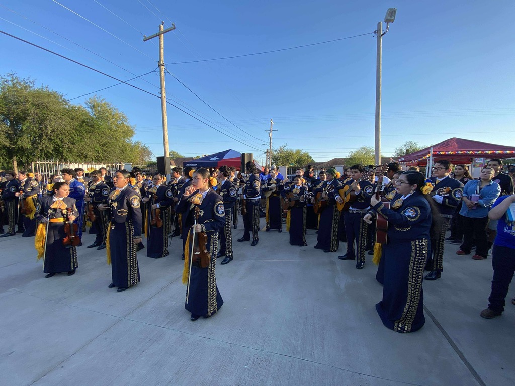 Mariachi Los Tigrillos de Oro Varsity brought Christen Middle School Pride to Larrdo's community this past Sunday. Mariachi students performed at the Santa Cruz Mission Jamaica. Que viva el Mariachi, si señor!