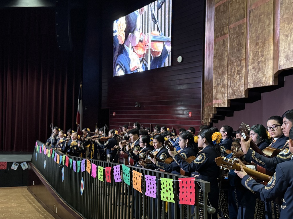 Mariachi Los Tigrillos de Oro represented Christen Middle School at the Laredo ISD Border Fiesta this past Saturday 18th.