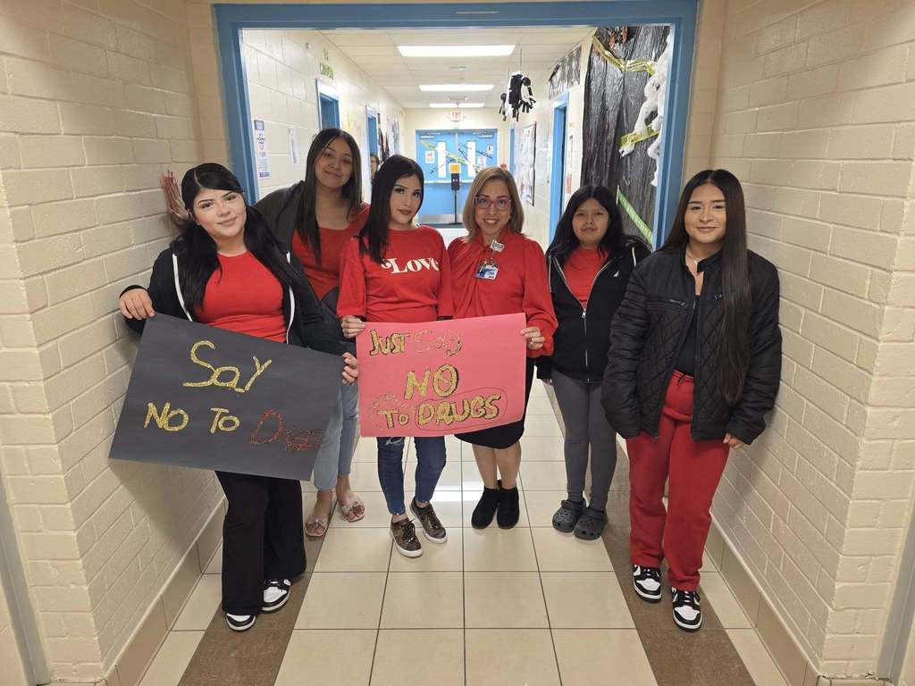 group pics all wearing red