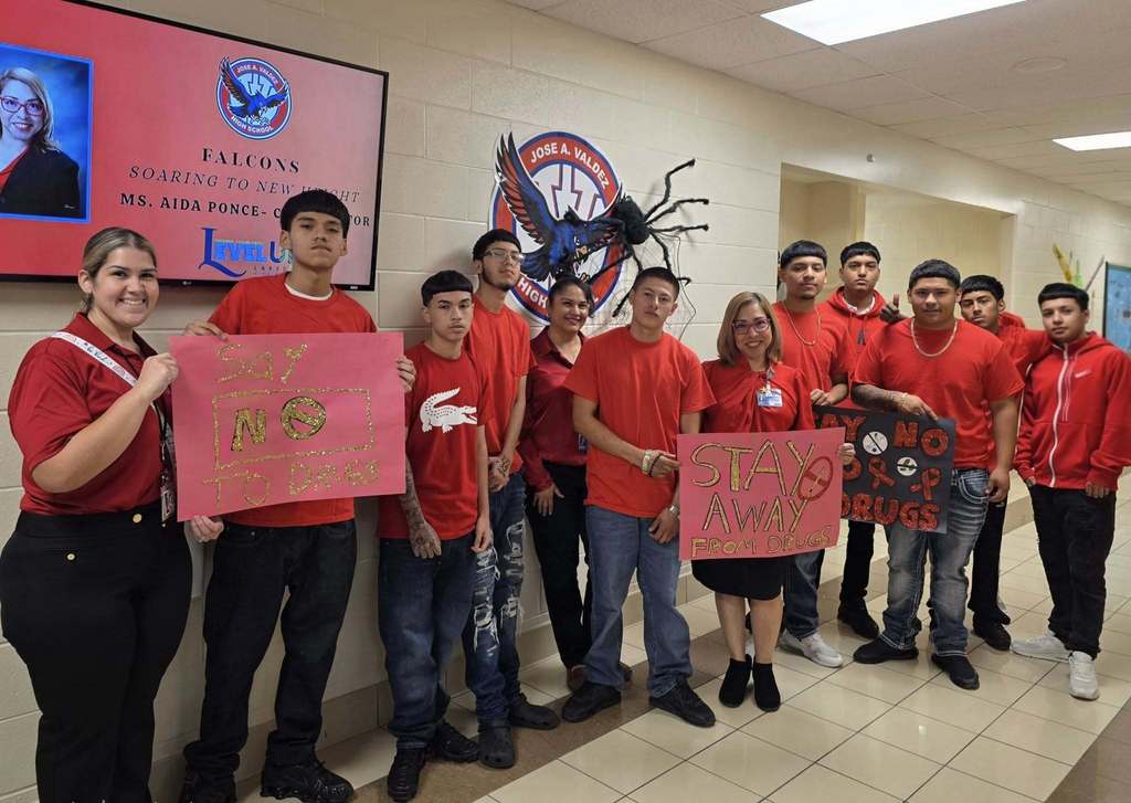 group pics all wearing red