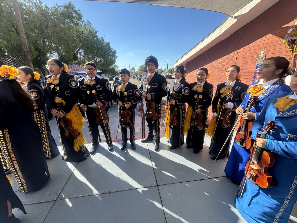 Mariachi Los Tigrillos de Oro represented Christen middle school at the Dia de Los Muerto Jamaica for Mother Cabrini Church this past Sunday. Parents and Students enjoyed music, Jamaica's activities, and supported our community in the Jamaica.