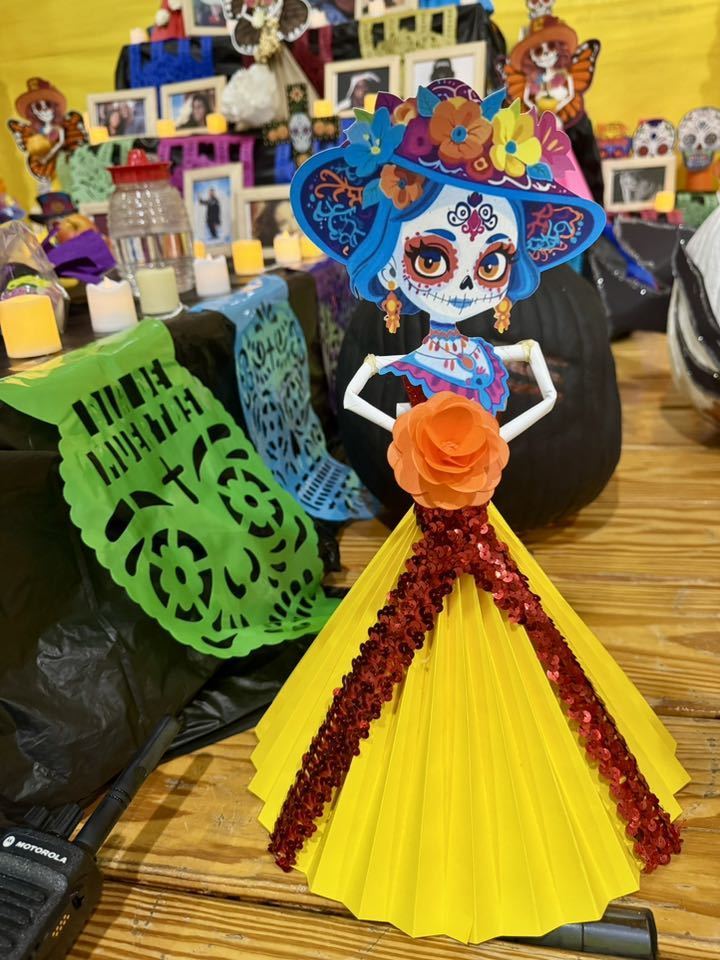 Lara Dia de Los Muertos